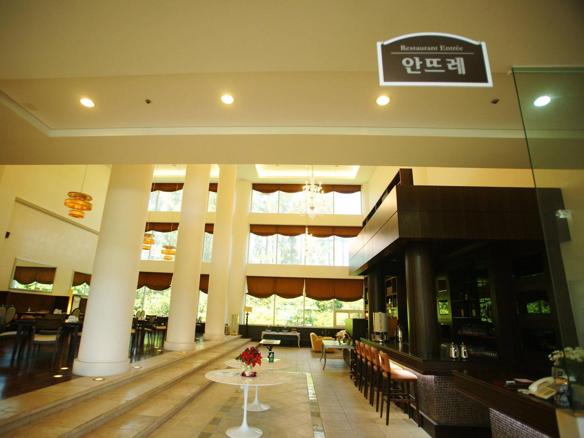 Lake Hills Jeju Resort Seogwipo Exterior photo